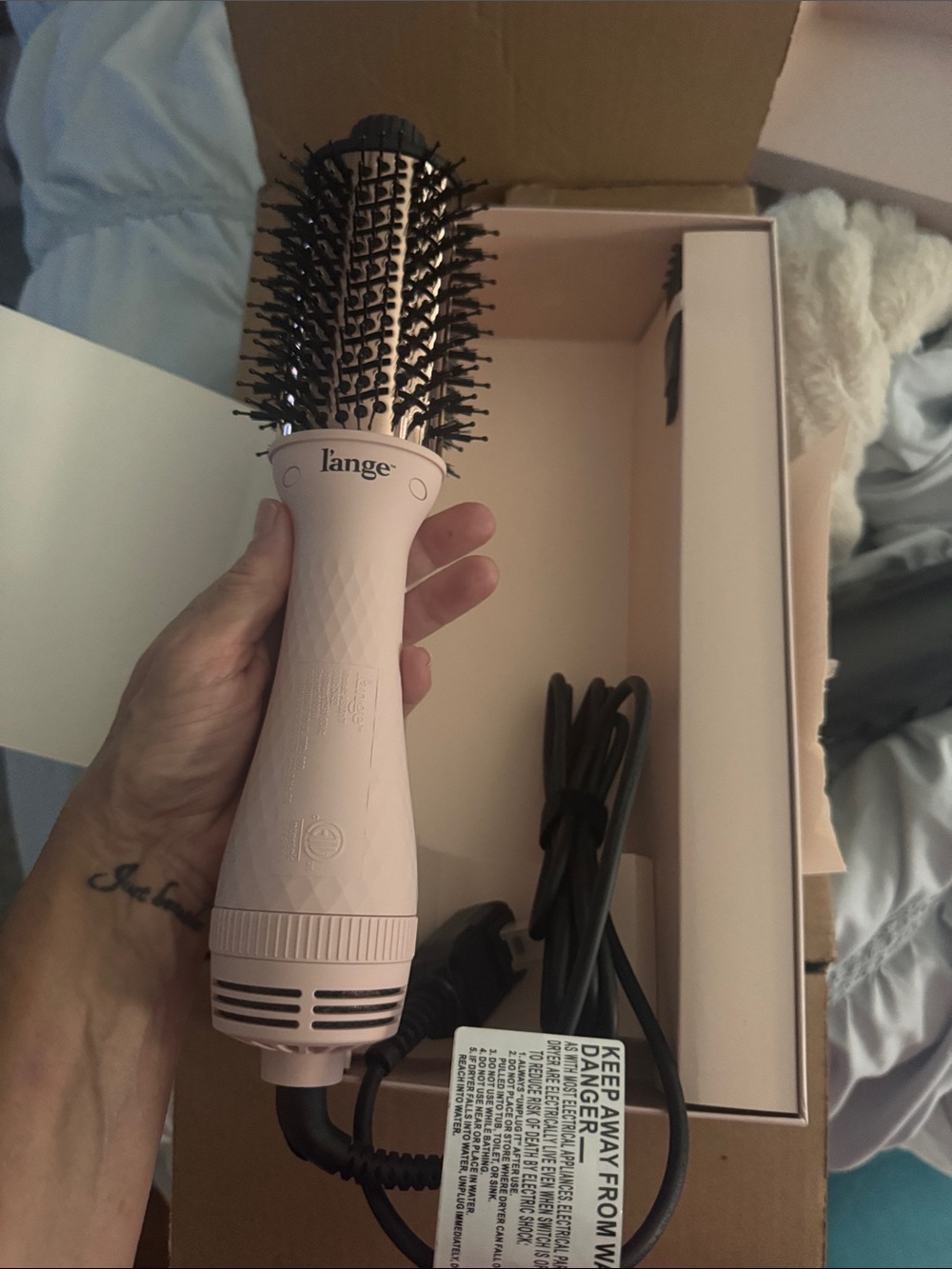 Lange Light Pink Round Hot Air Styling Brush Box has been opened, NEVER USED!!!!